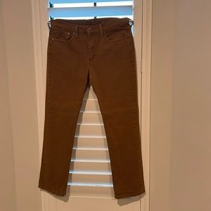 Men’s Levi’s like new! Downsizing and not needed.
